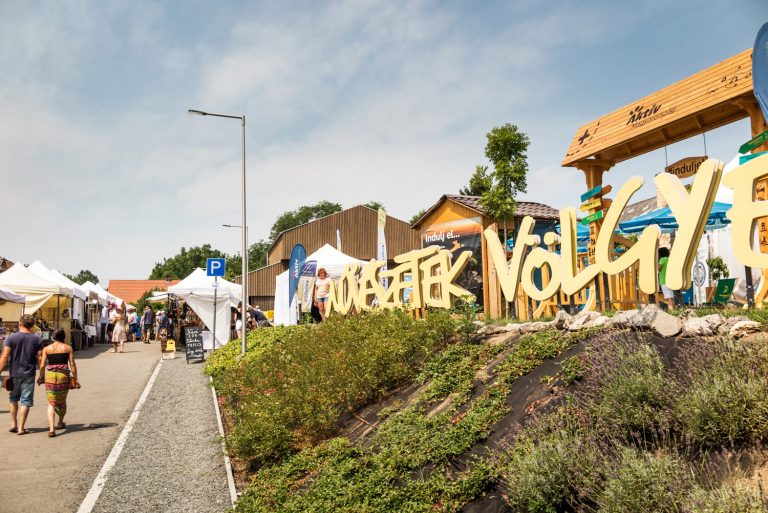 &nbsp;Ahol tíz napra az egész völgy művészetté változik