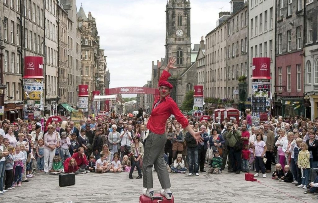 Miért utazik most mindenki Edinburgh-ba?