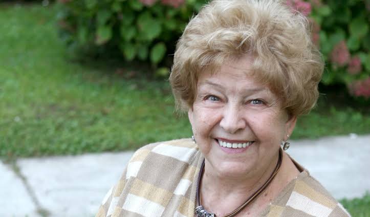 PÁSZTOR ERZSI – 90 ÉV, ÉS AZ ORSZÁG MÉG MINDIG JANKA NÉNINEK SZÓLÍTJA