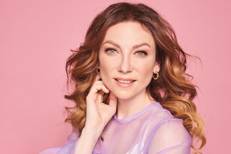 RÚZSA MAGDI – A SZÍNPADTÓL A SZÍVEKIG
