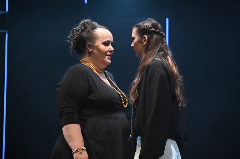 KARINTHY SZÍNHÁZ – LILIOM: EGY SZERELEM, HIBÁK ÉS A MEGBOCSÁTÁS TÖRTÉNETE
